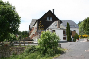 Qualys-Hotel Super-Besse Est Auberge de la Petite Ferme